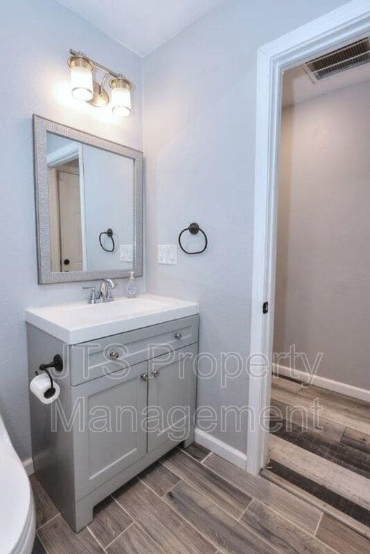 Building Photo - 3808 38th St