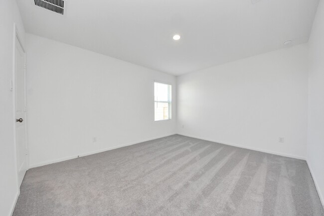 Building Photo - 1031 Garnet Rain Dr