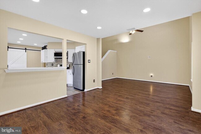 Building Photo - 51 Mecouch Dr