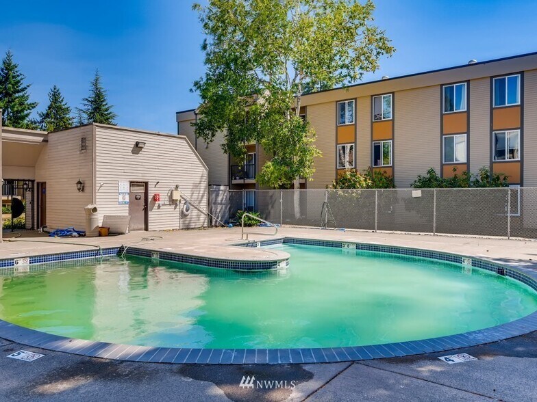 Community Pool - 14650 NE 32nd St