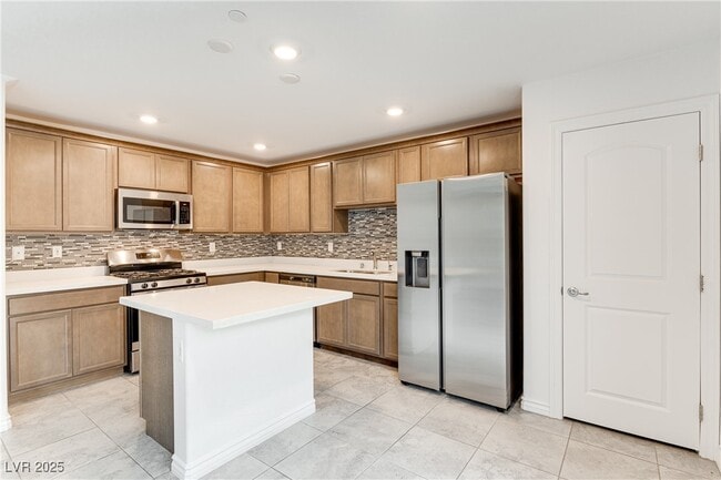 Building Photo - 371 Yellow Finch Ln
