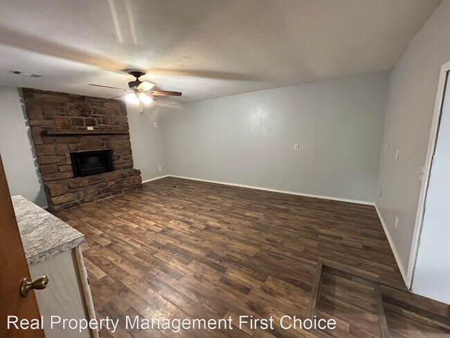 Building Photo - 2 br, 1.5 bath House - 905 N 48th Street