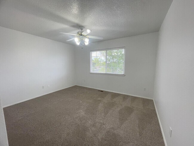 Building Photo - 5555 Mansfield Pl NW