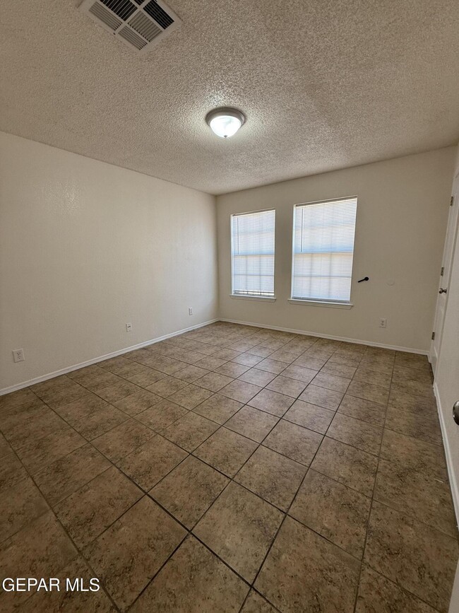 Building Photo - 12320 Robert Dahl Dr