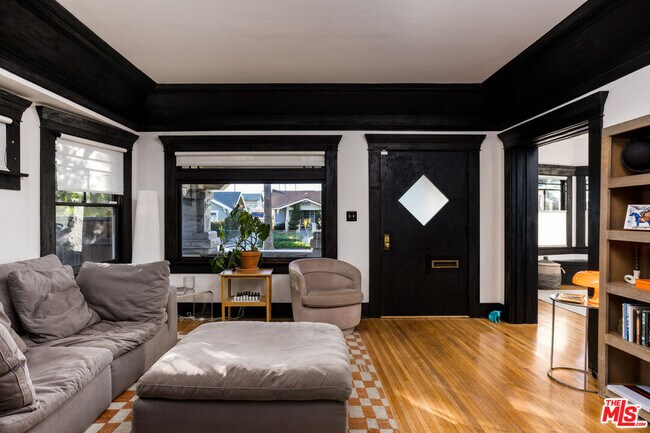 Building Photo - 3438 4th Ave