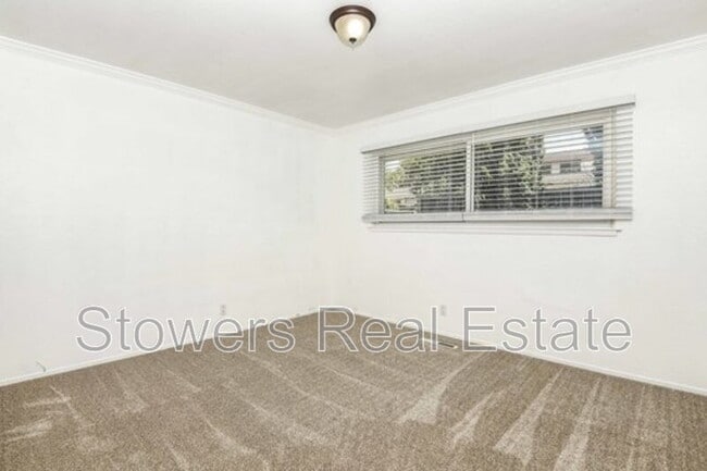 Building Photo - 19248 Pinehaven Pl