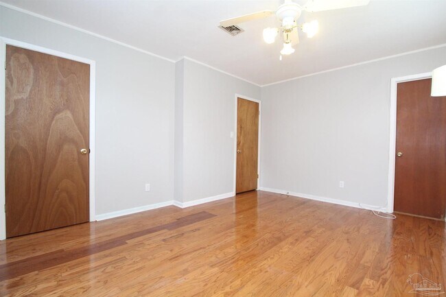 Building Photo - 7190 Pennington Dr