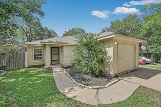Building Photo - 108 N Mockingbird Cir