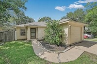 Building Photo - 108 N Mockingbird Cir