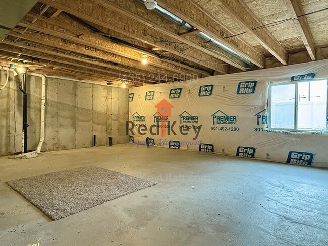 Building Photo - Wayne Way Townhouse