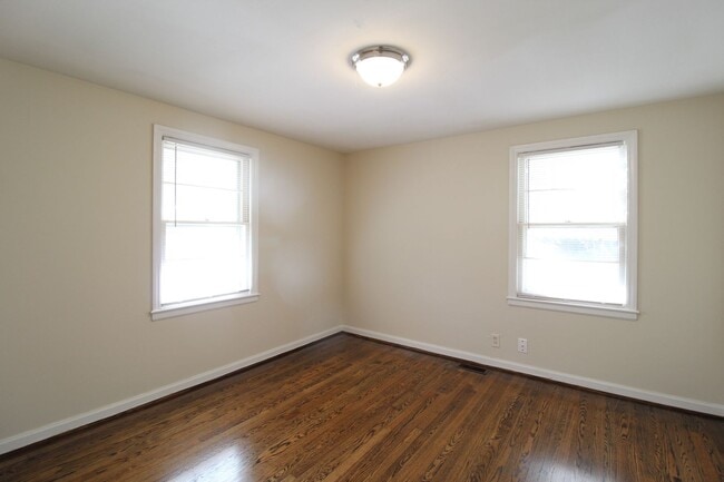 Building Photo - 2 Bedroom 1 Bath Home In The Waldo Area