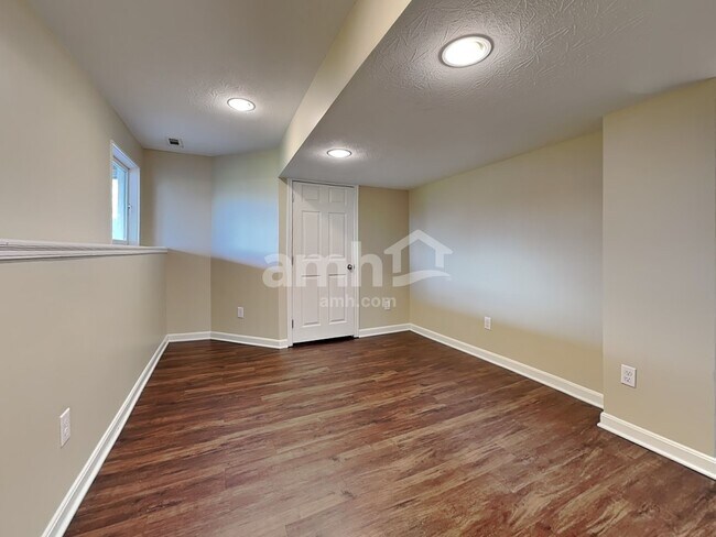 Building Photo - 7207 Rachaels Run