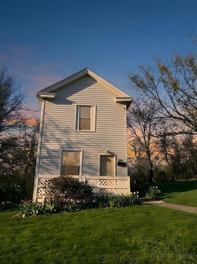Building Photo - 3 bed/1 bath Single Family Home Clairton, PA