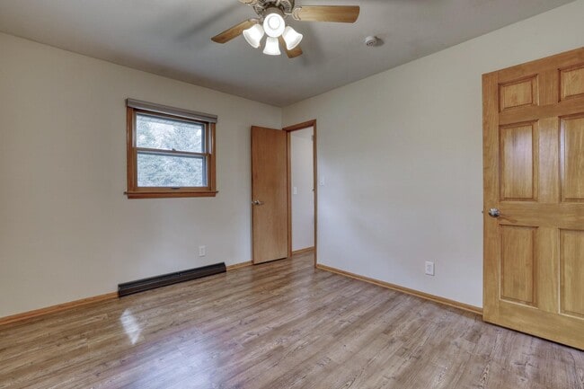 Building Photo - 4465 N 144th St