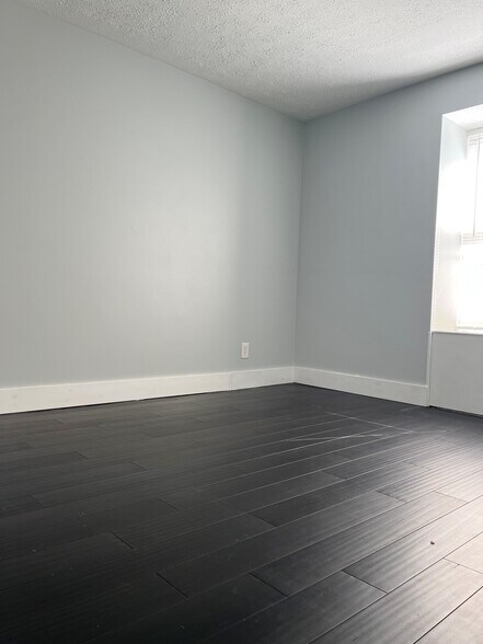 Building Photo - 48 Sweetfern Ct