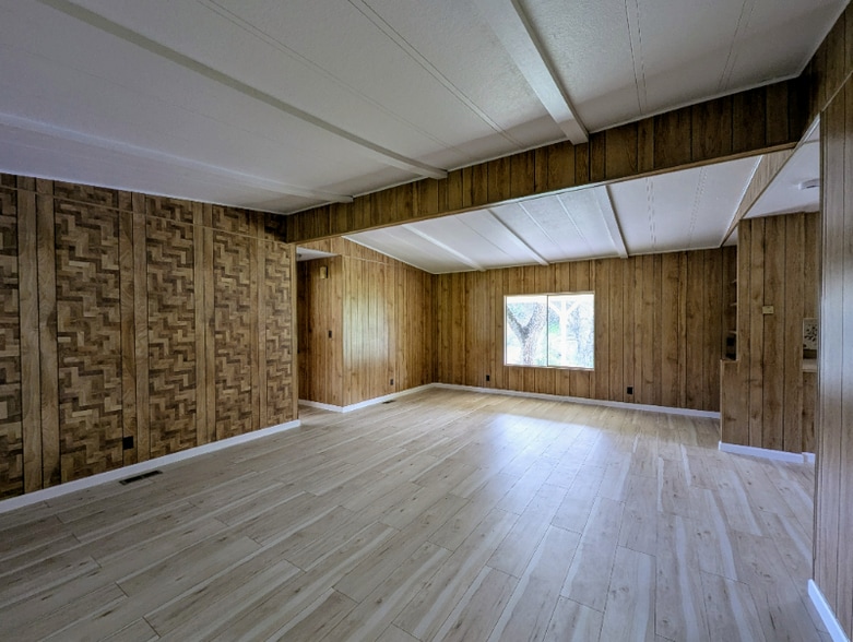 Building Photo - 38227 Squaw Valley Rd