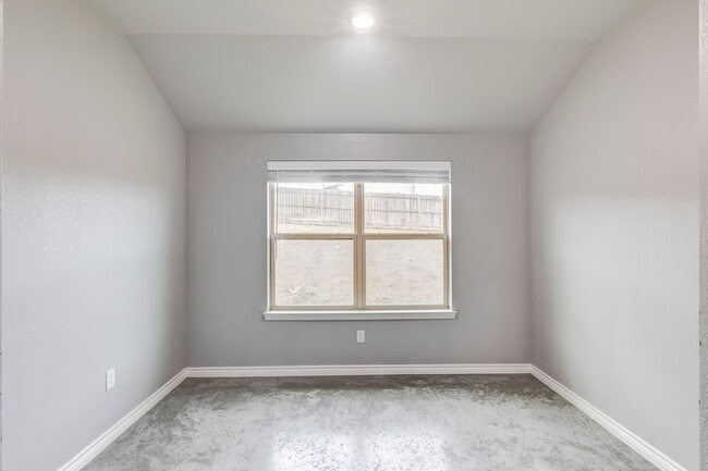 Building Photo - 1733 Dryden Ave