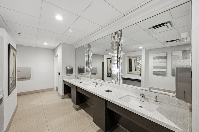 Building Photo - 5395 Firenze Dr