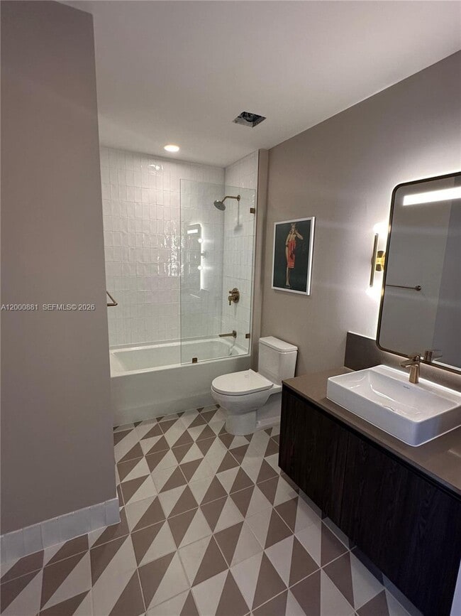 Building Photo - 159 NE 6th St