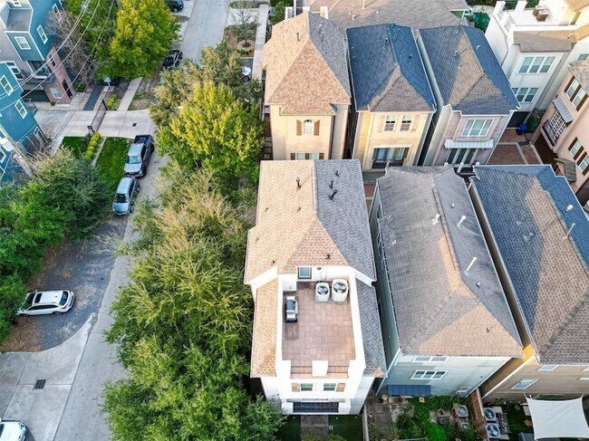 Building Photo - 620 Rutland St