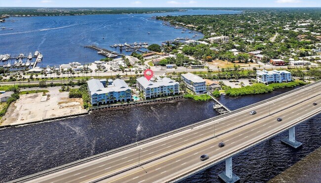 Building Photo - 275 NW Flagler Ave