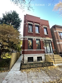Building Photo - 822 N Winchester Ave