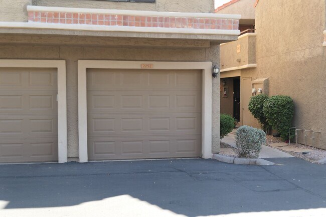 Building Photo - 5122 E Shea Blvd