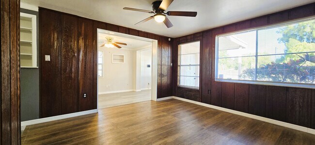 Building Photo - 2136 Bouyer St