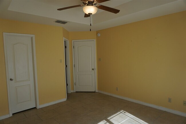 Building Photo - 9805 Sterling Loop