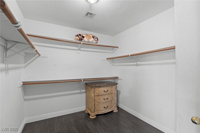 Building Photo - 2932 Whalers Cove Cir