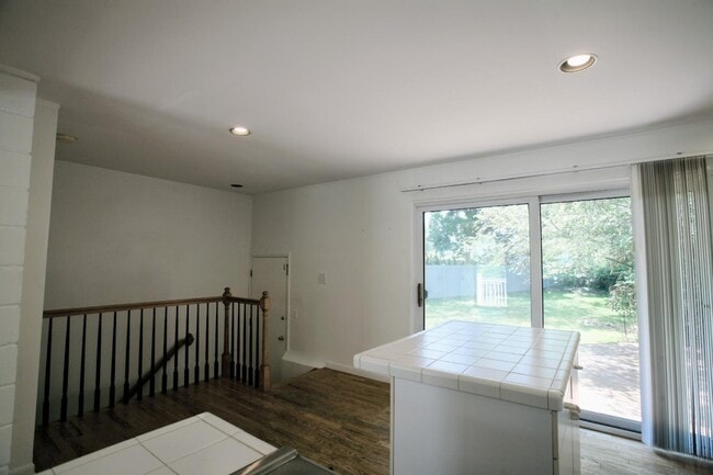 Building Photo - 5800 Paramus