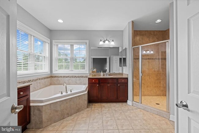 Building Photo - 5066 Winesap Way