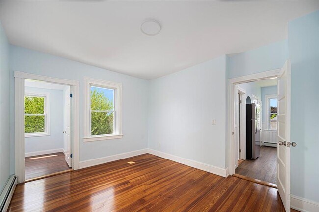 Building Photo - 87 Lyman Ave