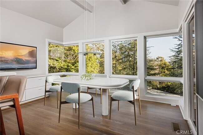 Building Photo - 31561 Peppertree Bend Unit