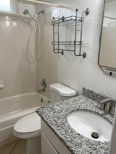 Building Photo - 1547 S 320 E