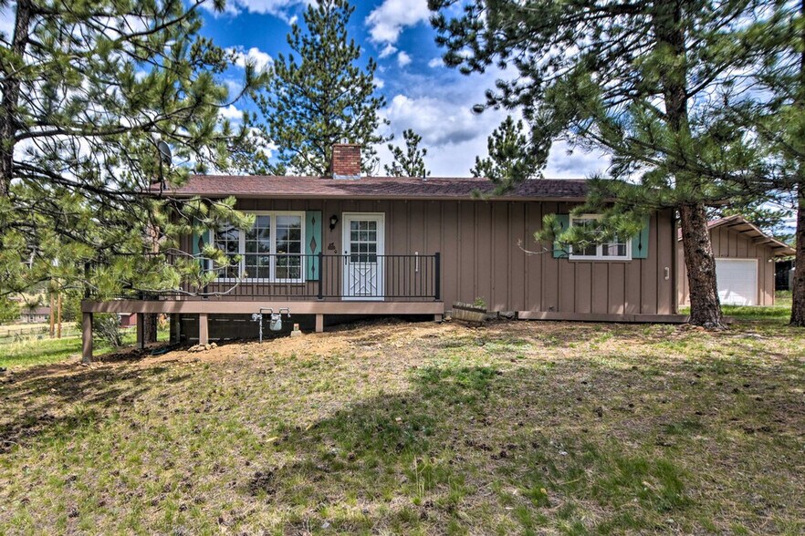 Building Photo - 2334 Carriage Dr