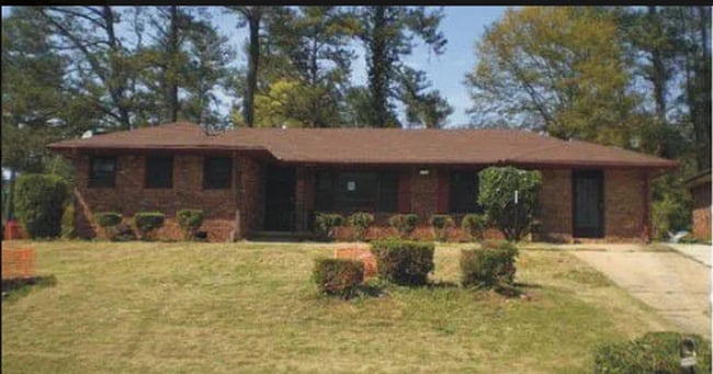 Primary Photo - Charming 4 BD 2 BA Home in Prime Decatur Location! ***Enjoy $250 off your first month’s rent***