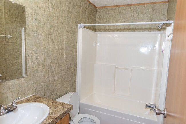 Building Photo - 1767 Goodman Lake Rd