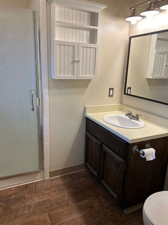 Building Photo - Desirable 3 bedroom 2 bath condo