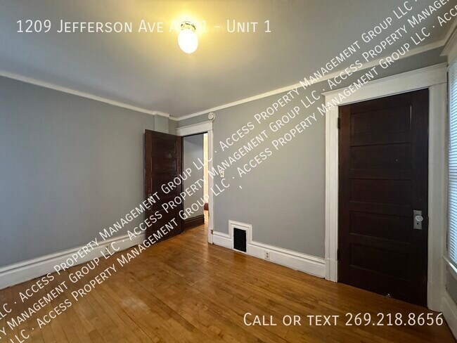 Building Photo - 1209 Jefferson Ave