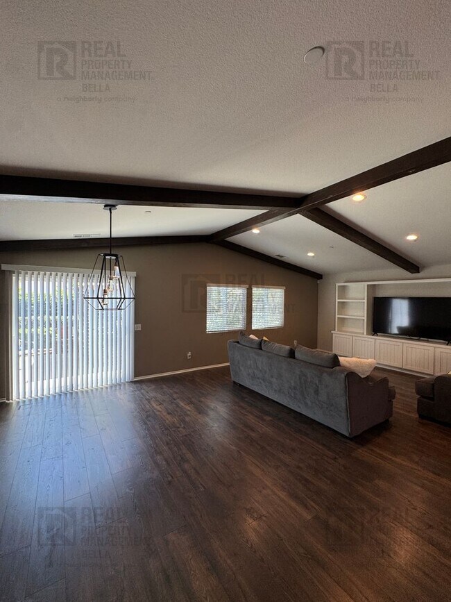 Building Photo - 31372 McKenna Ct
