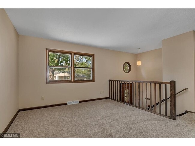 Building Photo - 4 Bedroom 2 bath house in Waite Park