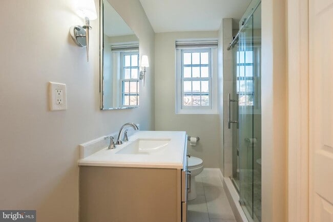 Building Photo - 3888 Porter St NW