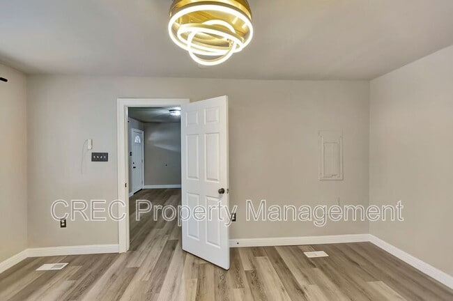 Building Photo - 417 Joy Dr