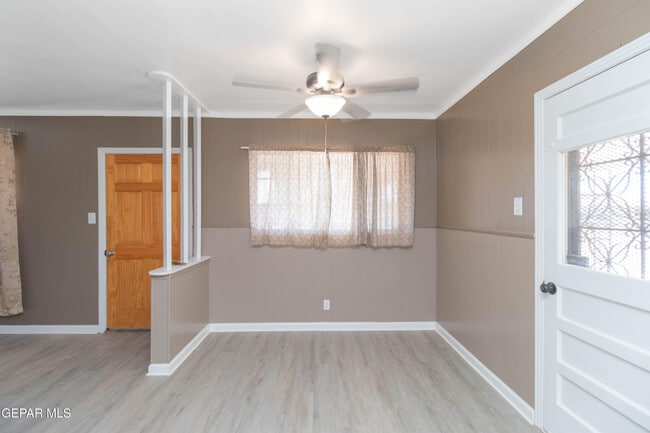 Building Photo - 321 Walsh Ln