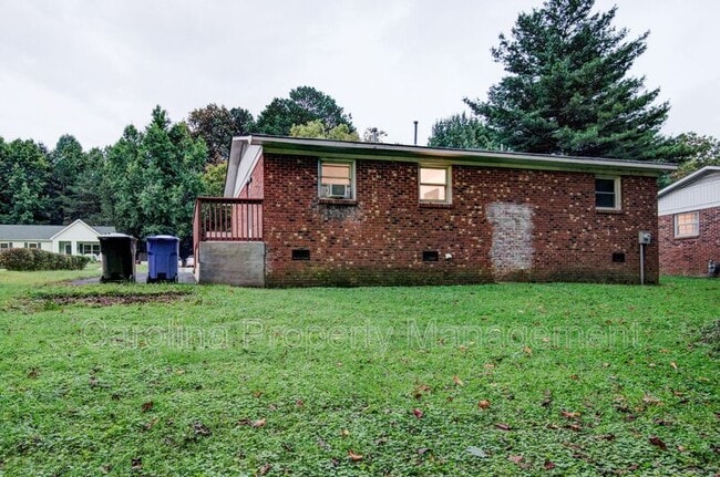 Building Photo - 421 E McLelland Ave