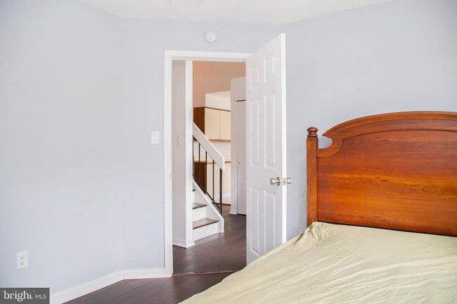 Building Photo - 828 Chanticleer