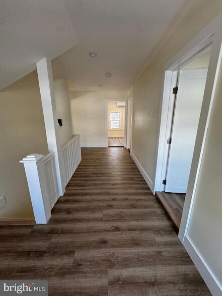 Building Photo - 11 Gentian St