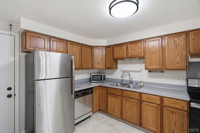 Building Photo - 8457 Bubbling Springs Dr
