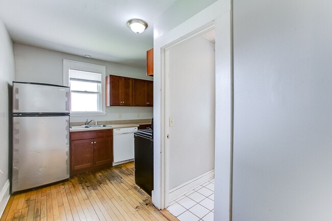 Building Photo - 4BD 2BA House in Saint Paul. AVAILABLE JUN...